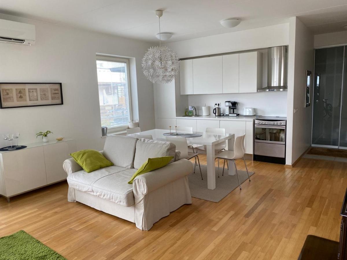 Papli Seaview Apartment Pärnu Esterno foto